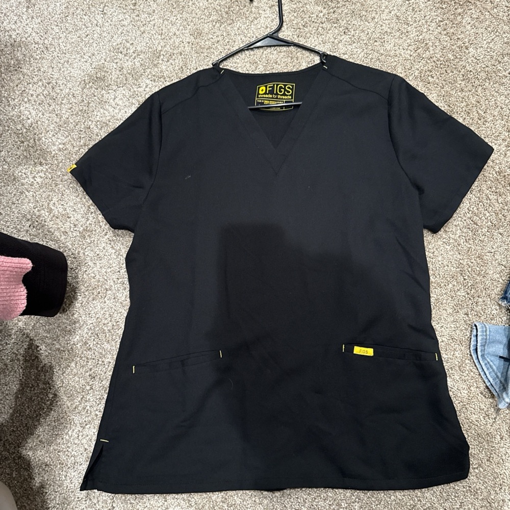 FIGS Classic Black V-Neck Scrub Top